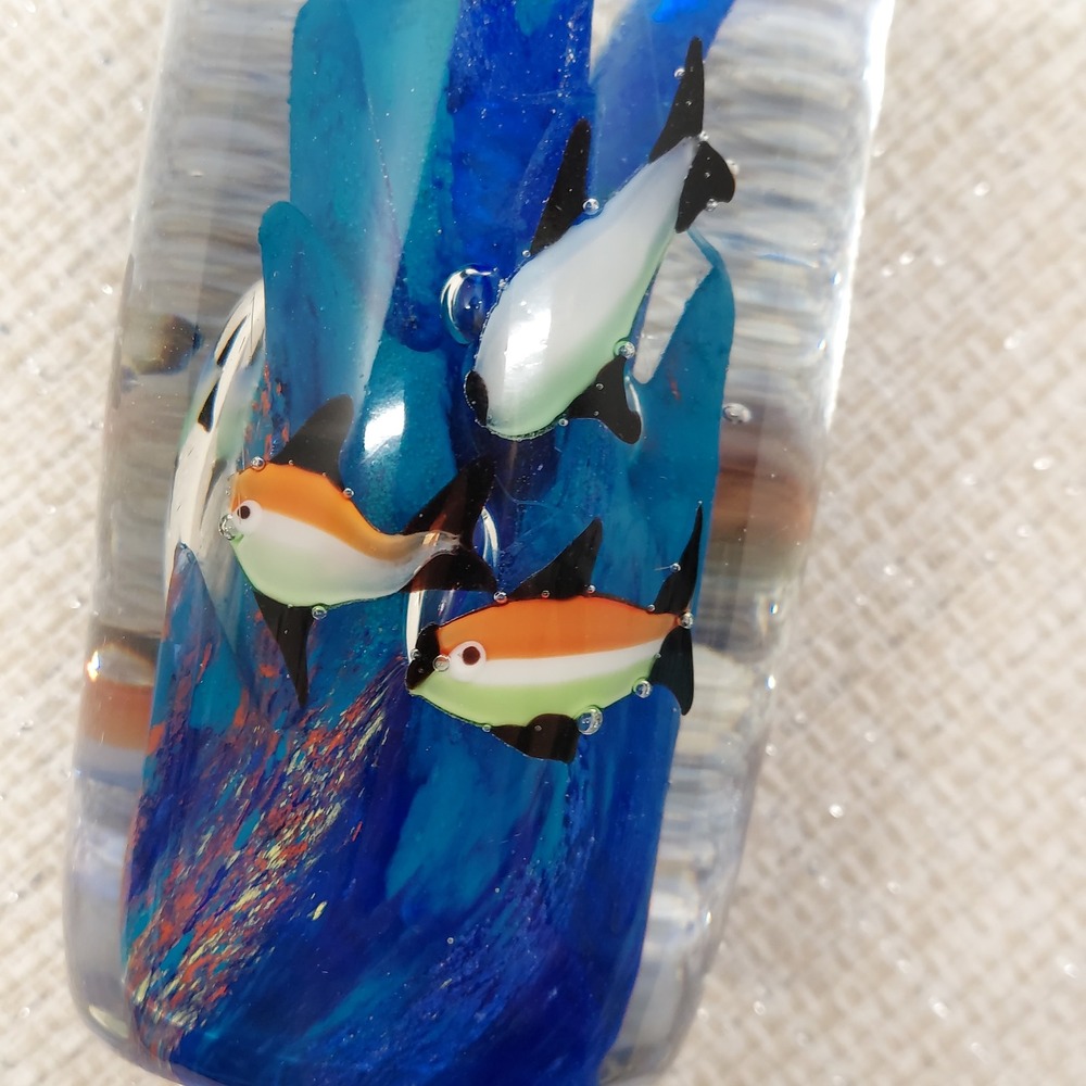 Art Glass Paperweight Tropical Fish Blue Coral Underwater Scene Cylinder 4.5" - Picture 6 of 12